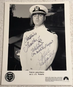 Patrick Labyorteaux persönlich signed Autogramm 8x10 Foto, TV - JAG Lt. Roberts - Bild 1 von 2