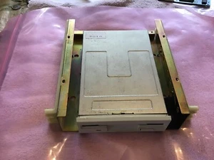 Vintage Sony MP-F17W-2Z 3,5" Diskettenlaufwerk - Bild 1 von 3