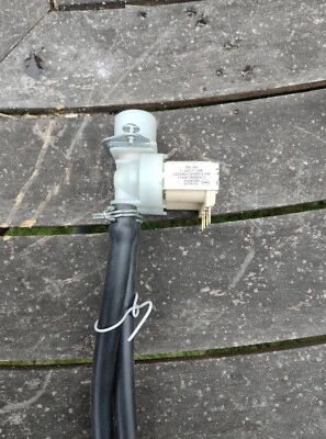 K914wm16 Water Inlet Valves With Hoses - Image 1 of 2