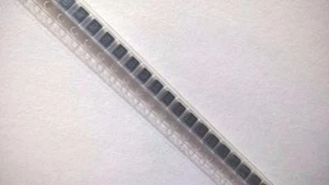 ZMM125 Lot of 100pcs KOA KL32LTE470J Molded Wirewound Inductor 47uH 5% 1210-SMD - Foto 1 di 2