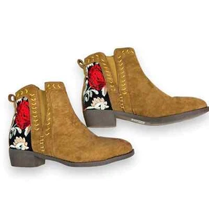 Woman’s Sz 9 Camel Booties Faux Suede Boho Floral Embroidered - Picture 1 of 10
