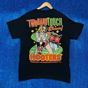 Hooters Two Hand Touch Classic 1983 Sports Bar Promo Tee M - Picture 1 of 4