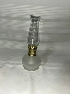 Vintage Frosted Farms Glass Kerosene Oil Lamp with Chimney Italy Lamp light 8x3 - Picture 1 of 4