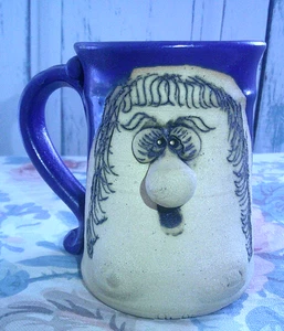 Vintage Peter Petrie~Ugly Face Mug~3D~Signed & Dated 1974~Artisan Pottery - A3 - Picture 1 of 6