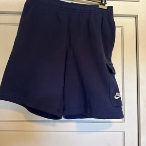 NEW Nike Sportswear Club Men's Cargo Shorts Navy Blue Size M CZ9956-410 - Picture 1 of 8