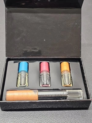 Mary Kay Simply Chic 4 Eau de Toilette Fragancias Brillo Labial Dúo Set Descatalogado Foto 1 de 4