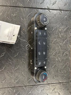 Painel de controle climático manual HAC 2015 - 2019 GMC Sierra 3500 (84164475)(opcional C67) - Imagem 1 de 3