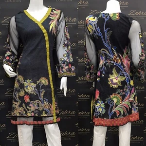 Asian Pakistani Women Designer Kurta - Picture 1 of 6