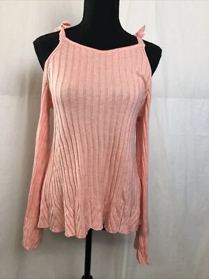 Suéter ECI NY Hombro Frío Manga Larga Rubor Talla M Nuevo con Etiquetas Foto 1 de 3