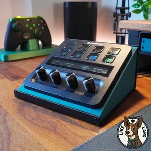 Halterung kompatibel mit Elgato Stream Deck Plus + – ideal für Streaming, Gaming - Bild 1 von 4