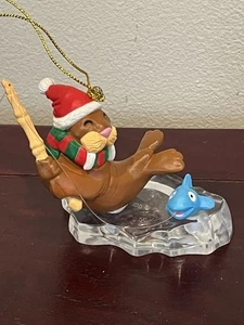 Weihnachten Sammlerstück Ornament Walross Fischfang Eisberg 1996 - Bild 1 von 7
