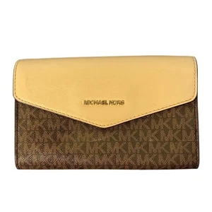 Cartera sobre Michael Kors pequeña con logotipo de dos tonos usada excelente estado - Imagen 1 de 9