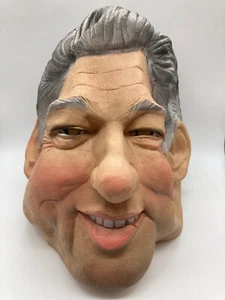 Máscara de Halloween del presidente Bill Clinton de colección disfraz de goma César 1992 - Imagen 1 de 6