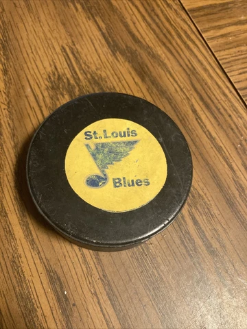 St Louis Blues NHL OFFICIAL RAWLINGS HOCKEY PUCK Cover