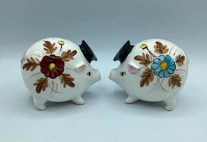 Enesco Floral Graduation Pigs Salt & Pepper Shakers Unmarked Vintage - Picture 1 of 8