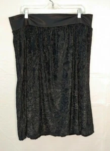 Falda Requisitos Talla XL Negra Floral Terciopelo Midi Cintura Elástica Bordada - Imagen 1 de 6
