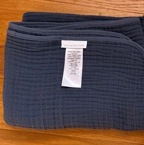 Manta para cochecito de bebé Pottery Barn Kids azul marino 100 % algodón orgánico - Imagen 1 de 4