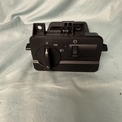 Genuine OEM 2002-05 BMW E46 330i 323i 325i HEADLIGHT CONTROL MODULE 61319133022 - Image 1 of 4