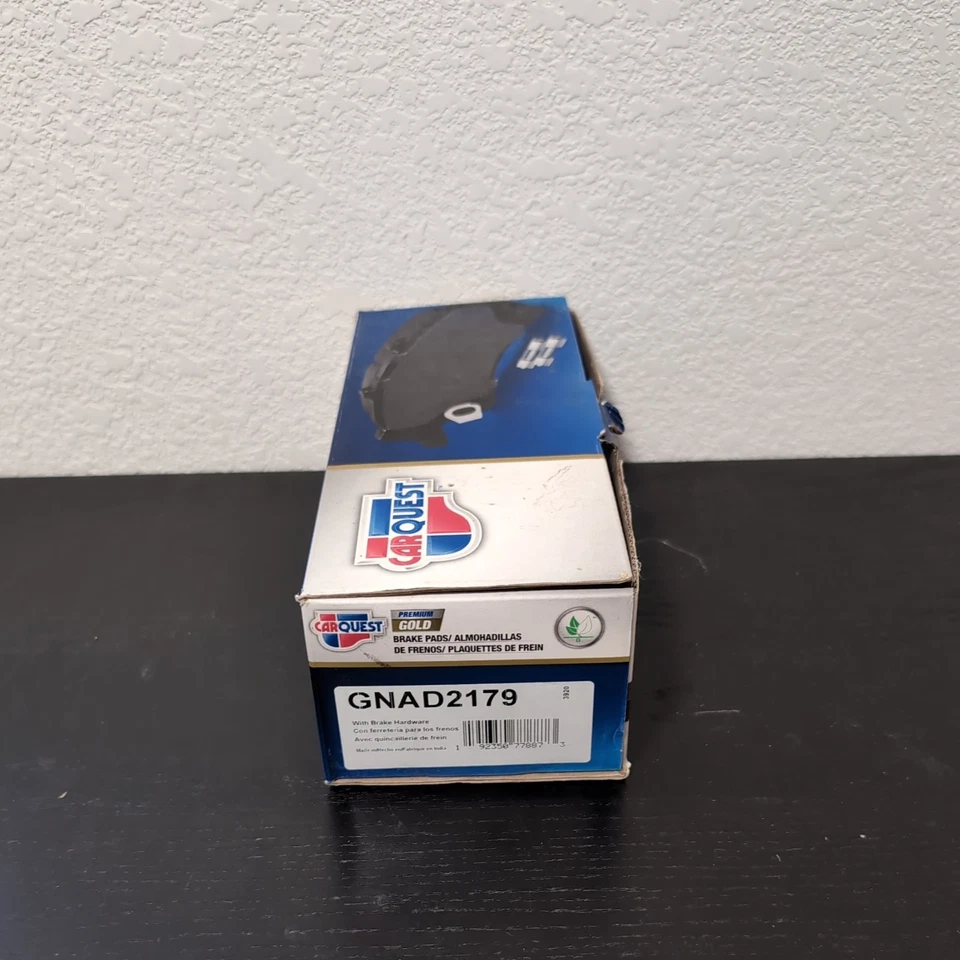 Juego de pastillas de freno Ram/Jeep-Pastillas de freno delanteras de cerámica dorada premium CARQUEST GNAD2179 Foto 1 de 3