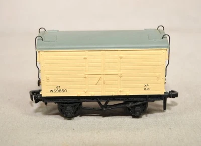 Hornby Dublo OO/HO Grain Car / Refrigerator Car - Image 1 of 4