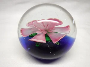 Vintage Flower Art Glass PAPERWEIGHT by Dynasty Gallery Heirloom Murano style - Picture 1 of 4
