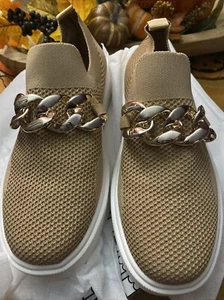 Women's Newbella Casual Shoe Tan Size 9 New. - Picture 1 of 12