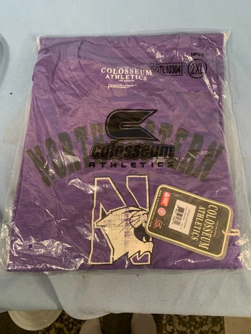 NEW n original bag wTags Northwestern Wildcats Colosseum XXL Adult size T-Shirt Cover