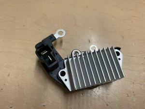 NUEVO 16 Voltios UN CABLE REGULADOR ALTERNADOR 4 CHEVY STREET HOT ROD COCHE DE CARRERAS Denso - Imagen 1 de 12
