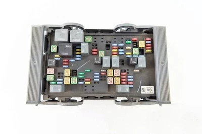 2007-2009 GMC Sierra 1500 Pickup Engine Fuse Box OEM - Image 1 of 4
