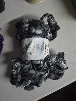 Fio de coração vermelho ~ Fitas Boutique ~ Cidade" ~ Fio de fita para cachecol ~ Novo - Imagem 1 de 2