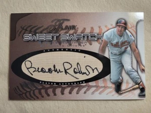 2002 Fleer Flair Sweet Swatch Brooks Robinson Autographed - Picture 1 of 2