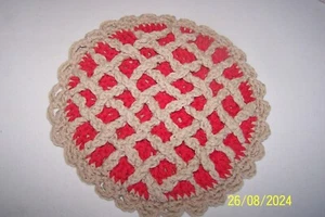 HAND MADE CROCHETED CHERRY PIE HOT PAD TRIVET - Picture 1 of 2