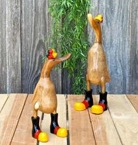 Deutschland-Ente aus Holz, H: ca. 25 cm, Laufente, FIFA Klub-WM 2025 - Bild 1 von 5