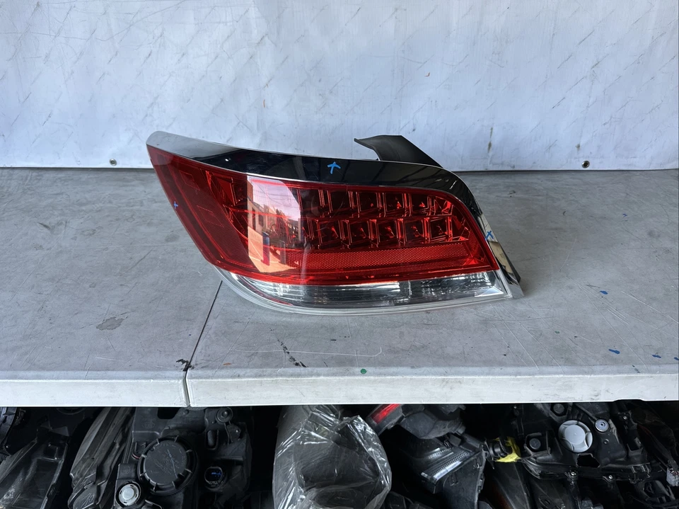 2010 - 2013 BUICK LACROSSE OUTER REAR TAIILLIGHT TAIL LIGHT OEM - Image 1 of 4