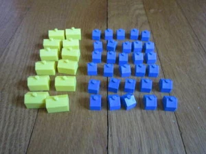 Hold’em-Opoly Replacement Game Parts Yellow Hotels Blue Houses (monopoly/poker) - Picture 1 of 5