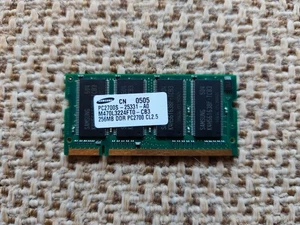 Samsung 256 MB SO-DIMM 333 MHz DDR SDRAM Memory (M470L3224FT0-CB3) - Picture 1 of 4