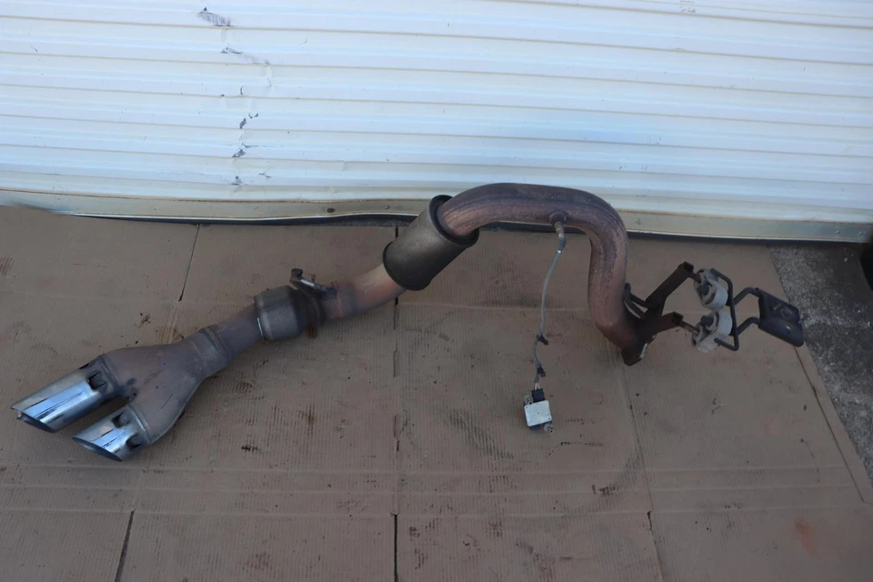 Ford F350 SD 2013-2017 6,7 L diésel silenciador tubo convertidor conjunto OEM Foto 1 de 4