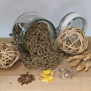 Schaffutter Pellets 4 kg Alleinfutter für Schafe & Lämmer mit Kräutern Leinsamen - Bild 1 von 2
