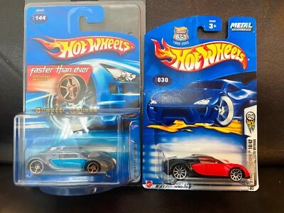 Hot Wheels Bugatti Veyron 18/42 Red and Black and Silver and Blue LOT OF 2 - Image 1 of 3