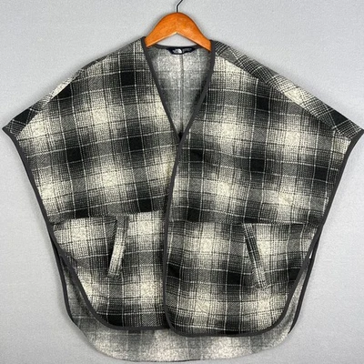 The North Face Womens Plaid Fleece Poncho Cape Oversized Vest Black White Chic - Image 1 of 4