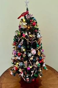 Pre-lit Vintage Decorated Table Christmas Tree 18" - BYERS’ CHOICE SAKS ENHANCED - Picture 1 of 21