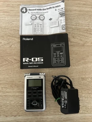 Grabadora PCM lineal Roland R-05 Studio portátil WAVE/MP3 con tarjeta SD manual de 2 GB Foto 1 de 4