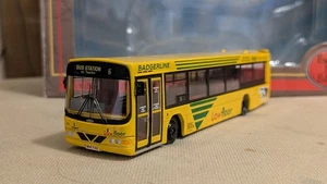 EFE 29803 BADGERLINE WRIGHT DENNIS LANCE BUS - Picture 1 of 5