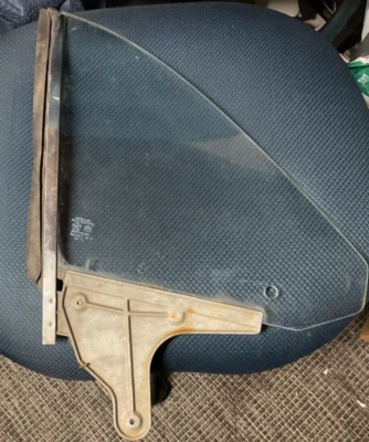 71 72 73 74 Dodge Challenger cuarto trasero izquierdo ventana cristal R/T Hemi 440 paquete de 6 Foto 1 de 4