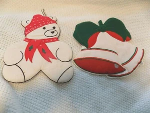 Decorative Christmas Hot Pads ~ 2 ~ Bells and Bear ~ Vintage - Picture 1 of 1