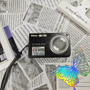 Nikon COOLPIX S550 Digital Camera Built-in Flash with Accessories Black - Picture 1 of 6