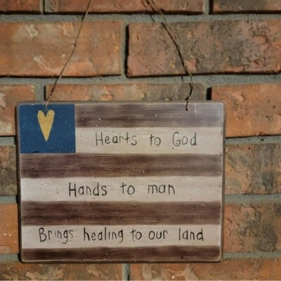 Signo de corazones a Dios manos a hombre Foto 1 de 4