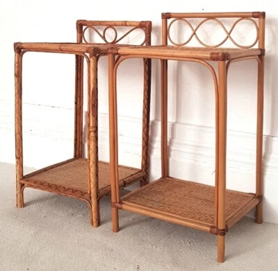Coppia di comodini in bambù italiani metà secolo, supporti vintage in rattan,boho. - Immagine 1 di 4