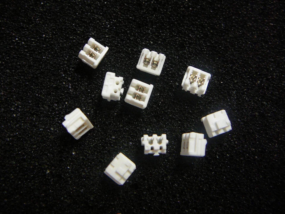 AMP 173977-2 IDC Connector Receptacle 2-Pos 2mm 28-26AWG  **NEW**  Qty.10 - Image 1 of 1