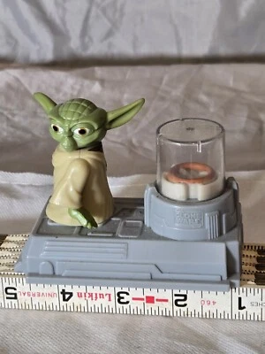 2011 Jedi Master Yoda Levitator 4" McDonald's Action Figure #3 Star Clone Wars - Image 1 of 4